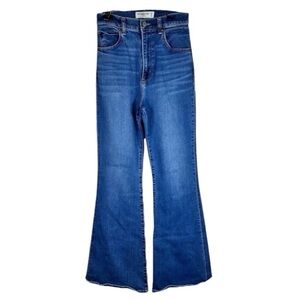 Abercrombie & Fitch Curve Love Ultra High Rise Flare Jeans Blue Denim Size 27/4